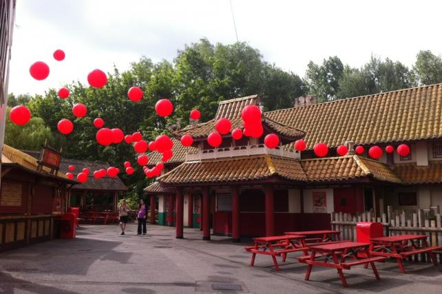 Nylon Red Lanterns